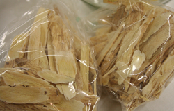 Astragalus Root thumbnail