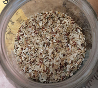 Garlic and Herb closeup thumbnail