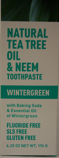 TOOTHPASTE Wintergreen CLOSE-UP thumbnail