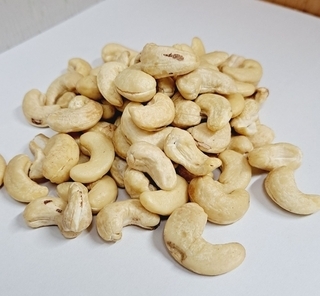 Cashew not organic thumbnail